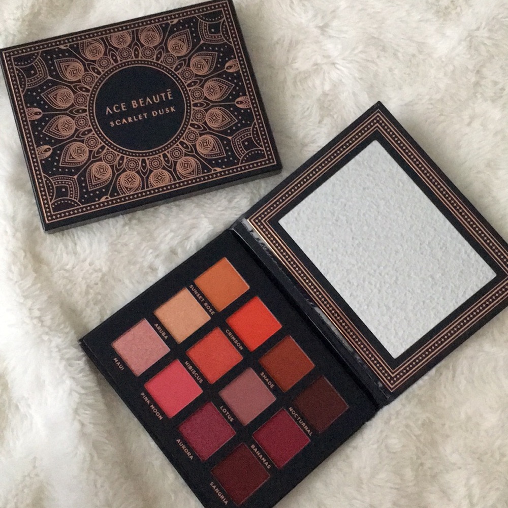 Eyeshadow palette